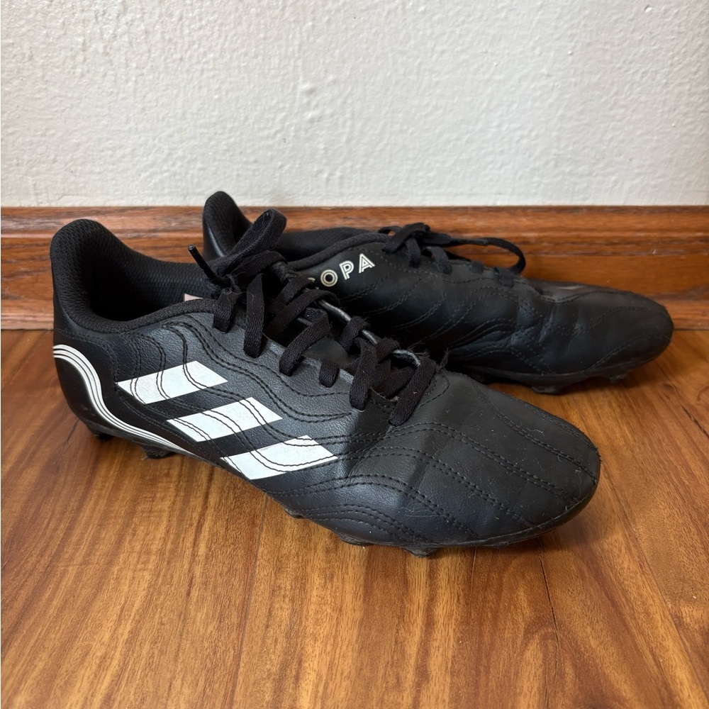 Adidas 6Y Boys Soccer Cleats